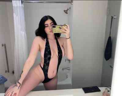 27 year old Escort in Kansas City FL Ultimate Escort Services Nuru Massages, Sexting, BDSM, and 