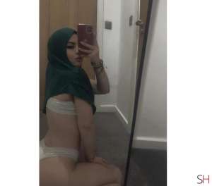 19 year old Escort in Manchester Sara xtra petite Syrian girl-age 19-real pics-new in town, 