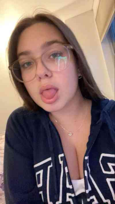 IM AVAILABLE FOR HOOKUP SERVICES BOTH INCALL AND OUTCALL > in Mascot