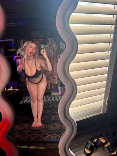 25 year old Escort in Mexico City I’m available for Incall or outcall 👌989👌306👌8364
