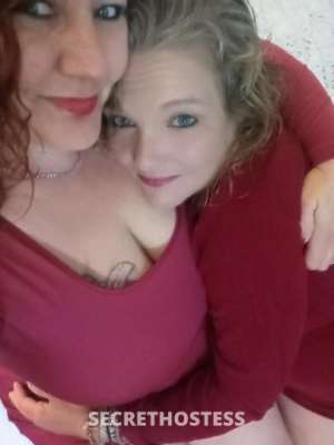 Jay-LeahandSarah 44Yrs Old Escort Gainesville FL Image - 1