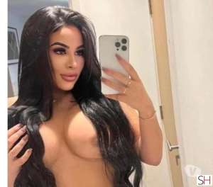 The new girl in your town, party nonstop, Independent in Oxfordshire