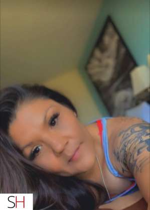 33 year old Escort in Edmonton Sexy girlSPECIAL SERVICE 2H INCALL