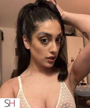 23 year old Asian Escort in Delta/Surrey/Langley hey i'm indian girl and available in montreal