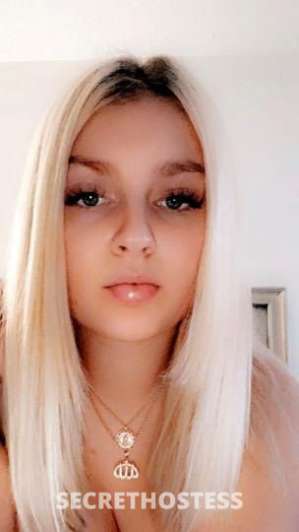 Busty blonde babe in Billings MT