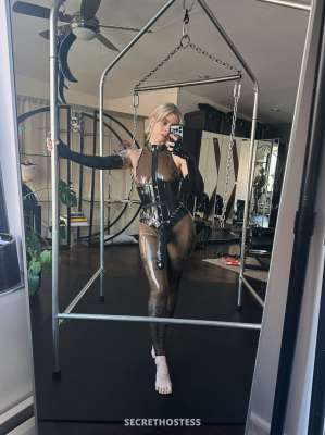 30 year old Escort in Vienna Mistress Annie, dominatrix