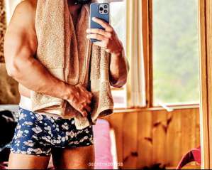 Hunter, Male escort in New Delhi