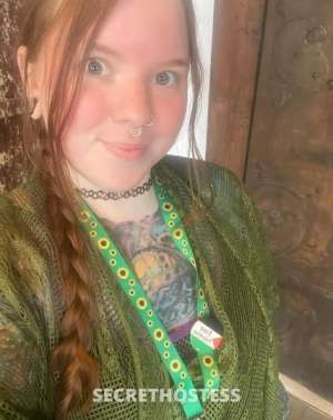 Voluptuous Redhead in Medford OR