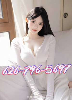 23 year old Asian Escort in Los Angeles CA 