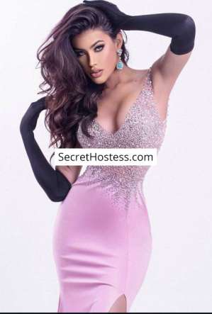 Yasya, Agency in Como Lake