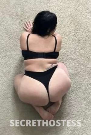 Sexy Brunette Professional in Eastern Connecticut CT