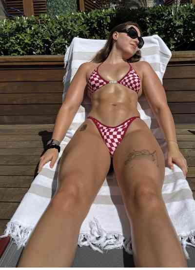 Attractive and Seductive Babe Seeks Naughty Hook-Up Fun in Alexandria MN