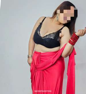 28 year old Indian Escort in Bhavnagar Housewife for cam, escort