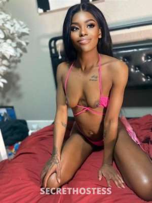 beautful althletic built bombshell in Medford OR