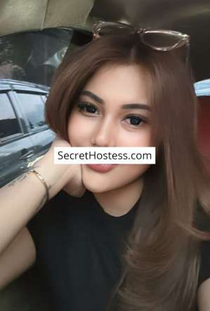 Adella, Independent in Bandung