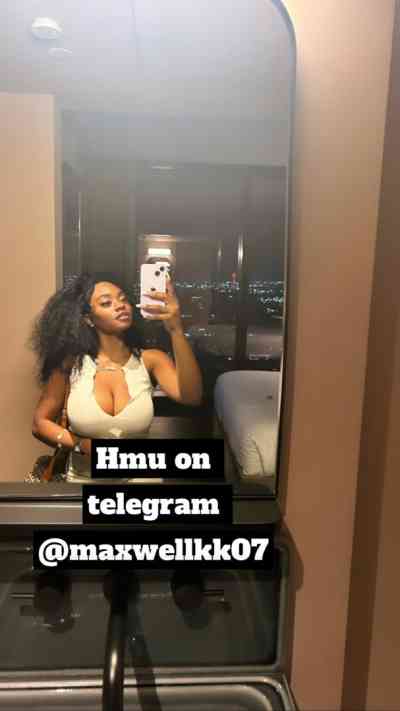 28 year old American Escort in Nuneaton Escort