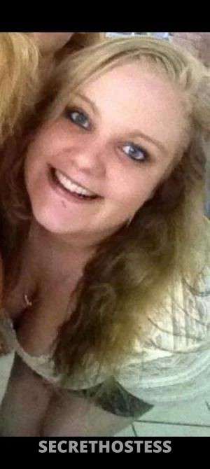 Blonde blue eyed voluptuous Aussie babe, Kalgoorlie in Kalgoorlie
