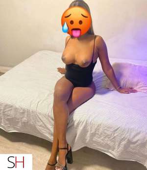 Brazilian girl new to Toronto in North York