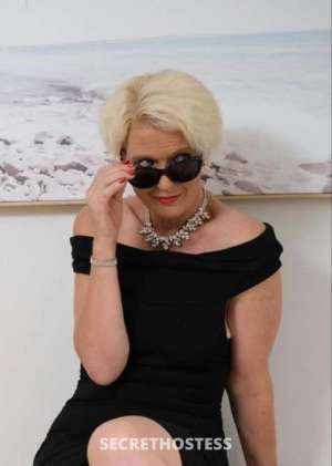 Sexy Mature Blonde - Sunshine Coast, SUNSHINE COAST QLD in Sunshine Coast
