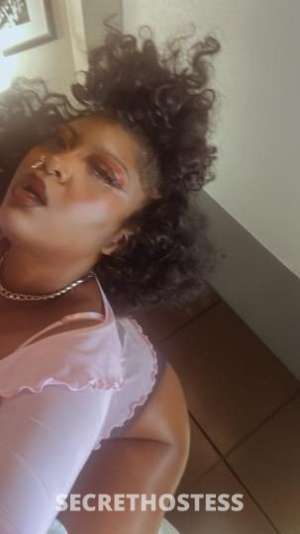 23 year old Escort in Seattle WA Your Favorite Doll
