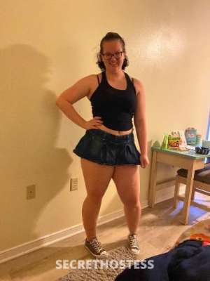 18 year old Escort in Richmond VA looking for some fun, and to make cash