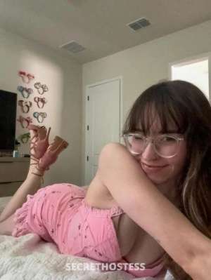 Hit me up for romantic hookup fun, ready to be submissive xx in Sydney