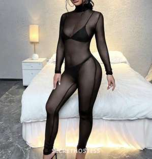28 year old Filipino Escort in Sunshine Coast ESCORT service in noosa in/outcall. Satisfaction guaranteed