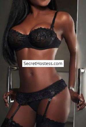 28 year old Ebony Escort in Berlin Naomi, Agency