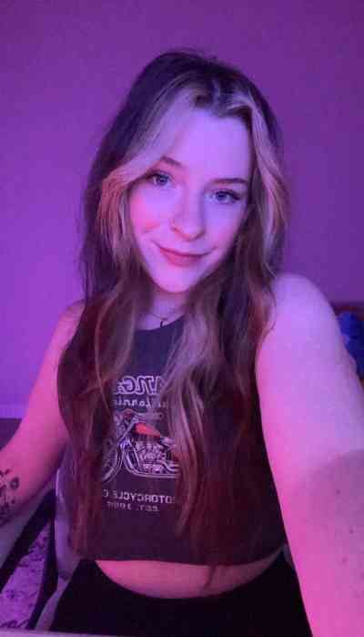 26 year old Escort in Missouri I’m available for outcall, Incall and car dates baby