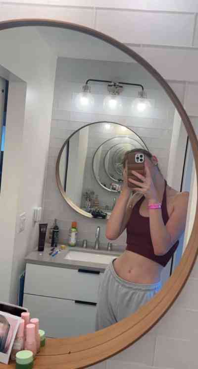 27 year old Escort in Leverkusen Sexual Satisfaction Guaranteed I'm Available For All Your 