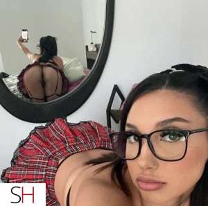 25 year old Caucasian Escort in Hamilton I’m available