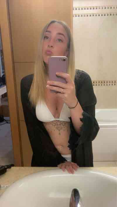 23 year old Caucasian (white) Escort in Arlington VA Hook up