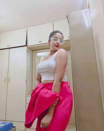 Hii I am supriya cam session in Bengaluru