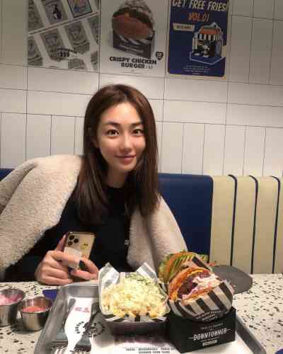 27 year old Angolan Escort in Alabang Dajkdns