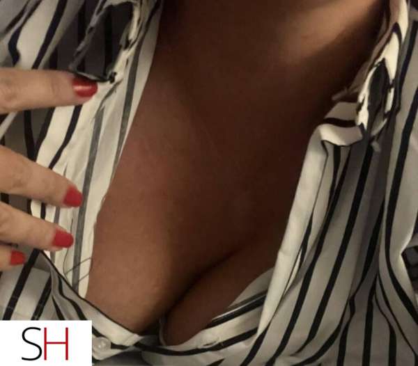 Lana 32Yrs Old Escort Newmarket Image - 2