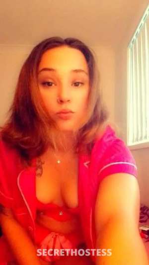 22 year old Escort in Deception Bay Brisbane 22 year old sexy sweet and petite Milf wants to fuck badxx, 