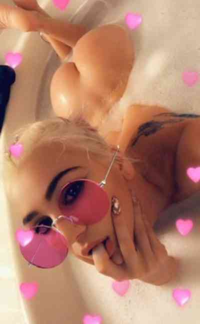 29 year old White Escort in St. Catharines 💦💦hot judy available for hook up