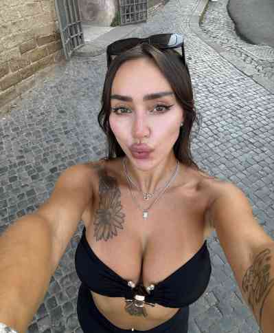 25 year old Escort in Mildura Single mom