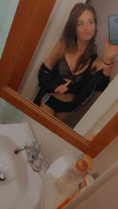 29 year old Caucasian (white) Escort in Central NJ NJ milfnextdoor