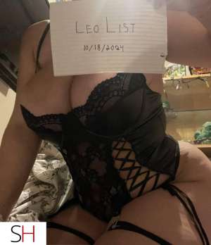 20 year old Caucasian Escort in Tricities/Pitt/Maple NEW! COQUITLAM incall naturally busty young brunette
