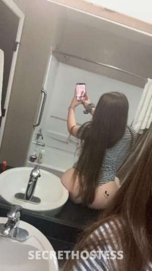 23 year old Escort in Louisville KY slim thick petite white girl