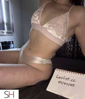 25 year old Caucasian Escort in Calgary Go with the flow