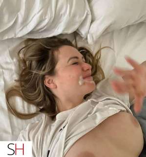 31 year old Caucasian Escort in Ottawa Am available for fun both incall or outcalll,carfun ,online