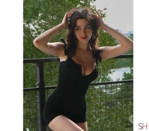 25 year old Ukrainian Escort in London 25 year old tall Ukrainian model sensual naked body to body