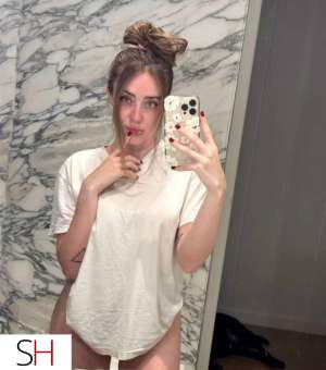 28 year old Asian Escort in Laval Rencontres coquin