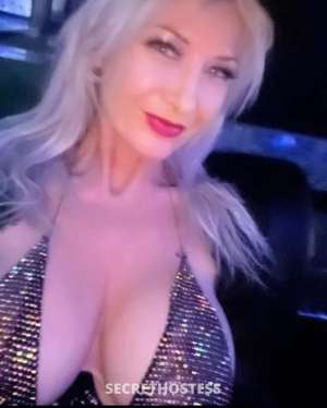 Hot cheeky MILF big titties party queen, Melbourne in Melbourne