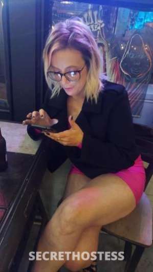 39 year old Escort in Louisville KY Lets play hide the Bone