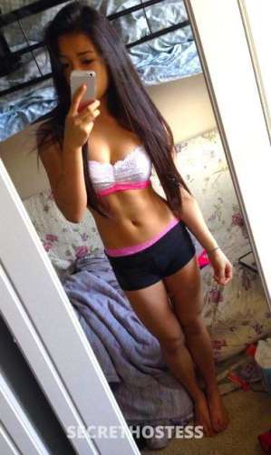 22 year old Asian Escort in Kansas City MO NEW ✅ ONLY THE BEST ASIANS ♥️ THIN PETITE SEXY SPINNER