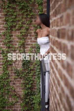 30 year old Middle Eastern Escort in Houston TX Esmee Laurent
