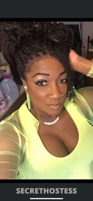 Blair the beautiful black queen in Chicago Falls IL